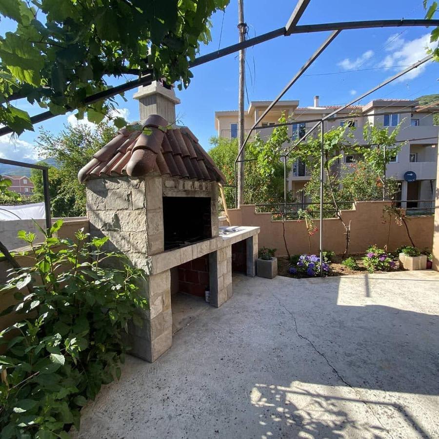 Petkovic Accommodation Tivat Buitenkant foto